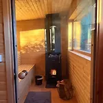 Landbahnhof Buschhof 2 Og Mit Gartensauna Daire Schwarz (Mecklenburgische Seenplatte)