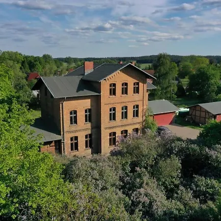 Landbahnhof Buschhof 2 Og Mit Gartensauna Apartment Schwarz (Mecklenburgische Seenplatte)