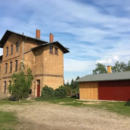 Landbahnhof Buschhof 2 Og Mit Gartensauna Schwarz (Mecklenburgische Seenplatte)