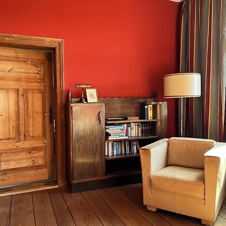 Landbahnhof Buschhof 2 Og Mit Gartensauna Schwarz (Mecklenburgische Seenplatte)