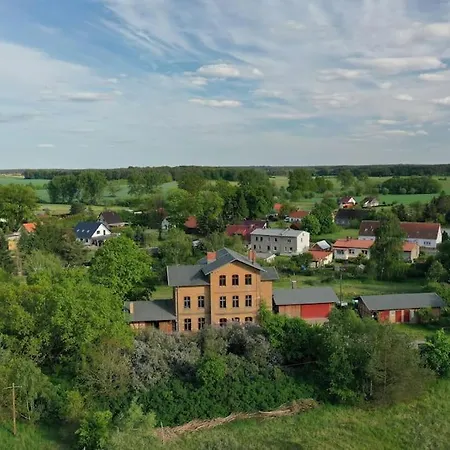 Landbahnhof Buschhof 2 Og Mit Gartensauna * Schwarz (Mecklenburgische Seenplatte)