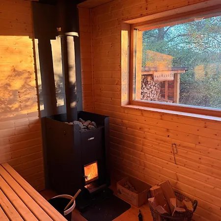 Landbahnhof Buschhof 2 Og Mit Gartensauna * Schwarz (Mecklenburgische Seenplatte)